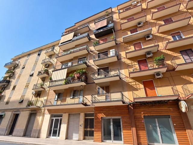 Appartamento in vendita di 94 m² in Via Emilia, 38