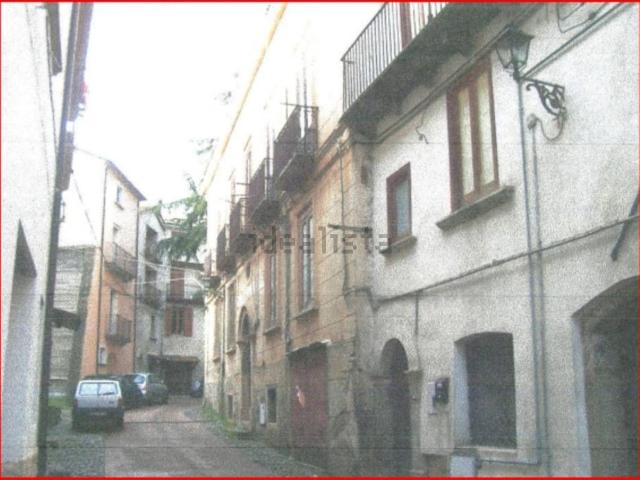 Appartamento in vendita di 94 m² in Via F Santelli