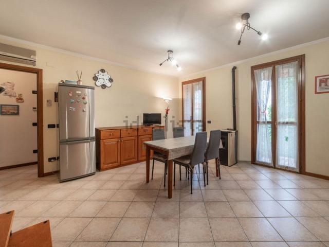 Appartamento in vendita di 94 m² in Via Fratelli Cervi