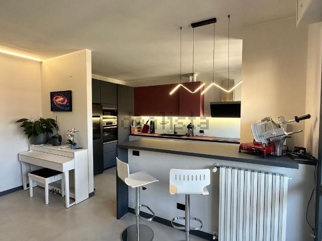 Appartamento in vendita di 94 m² in Via Francesco Crispi, 31