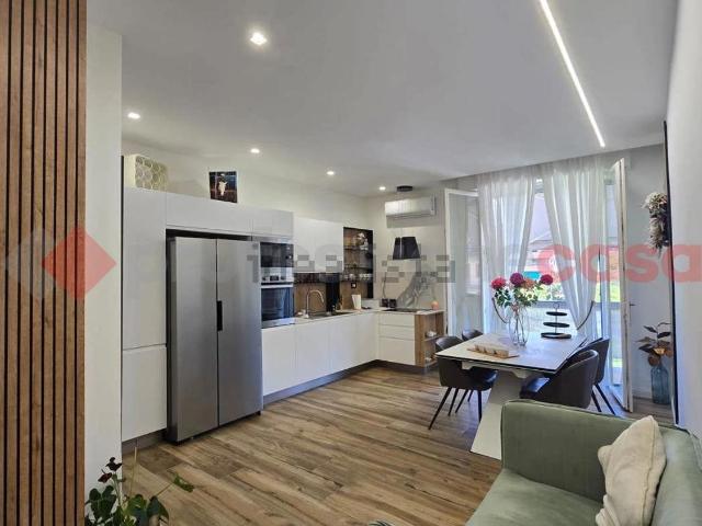 Appartamento in vendita di 94 m² in Via Giambologna