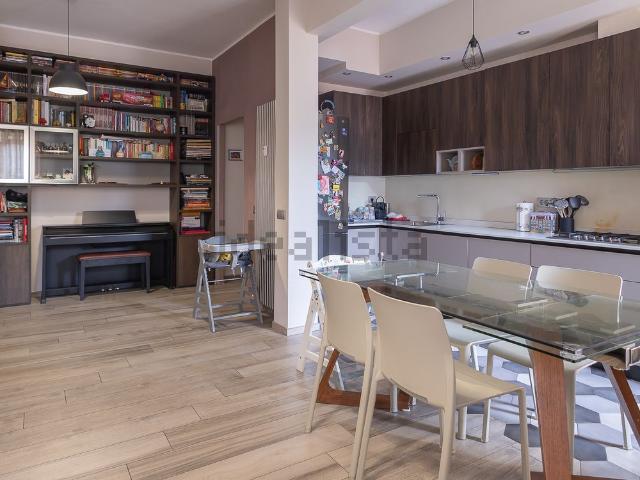Appartamento in vendita di 94 m² in Via Gianfranco Zuretti, 23