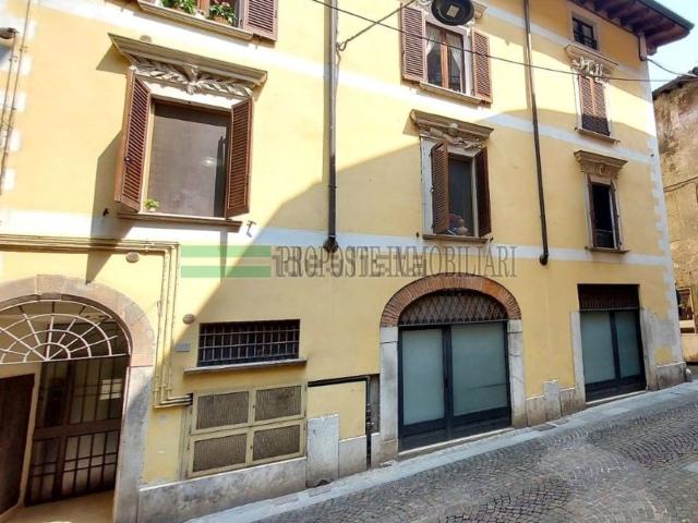 Appartamento in vendita di 94 m² in Via Giuseppe Zanardelli, 161
