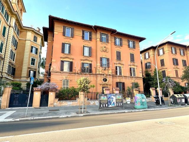 Appartamento in vendita di 94 m² in Via La Spezia, 47
