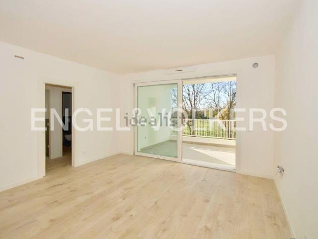 Appartamento in vendita di 94 m² in Via Loncon, 15