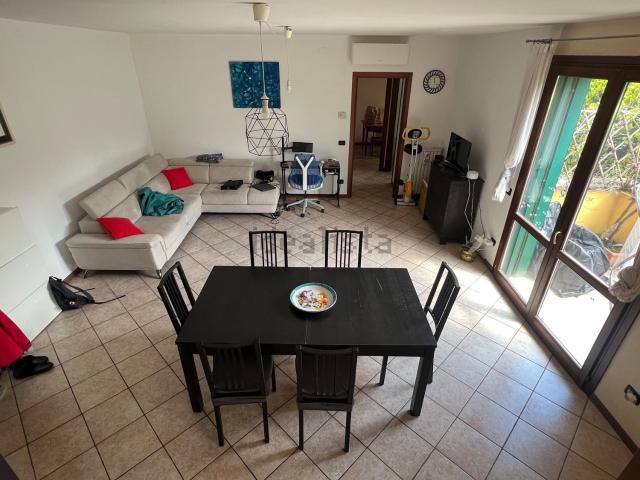 Appartamento in vendita di 94 m² in Via Montà, 175