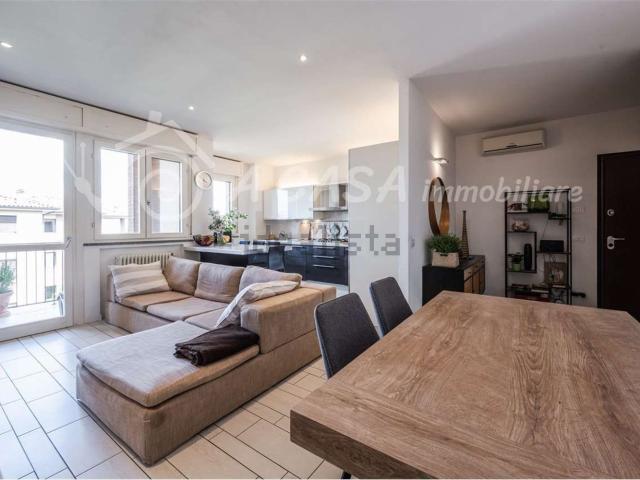Appartamento in vendita di 94 m² in Via Papa Giovanni Paolo I, 1