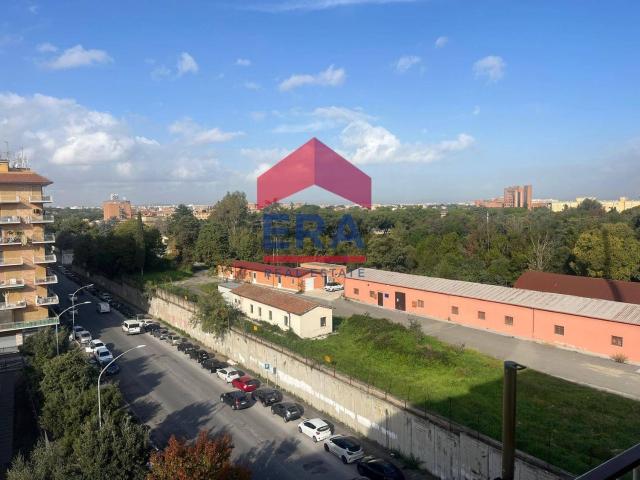 Appartamento in vendita di 94 m² in Via Papiria, 44