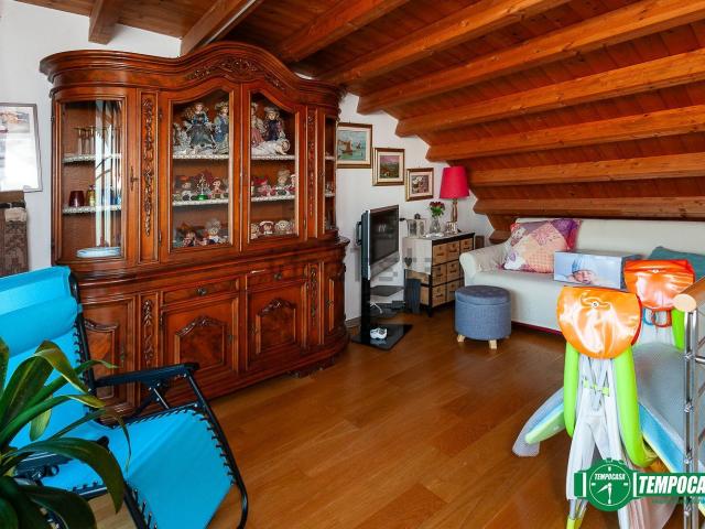Appartamento in vendita di 94 m² in Via per Grumello