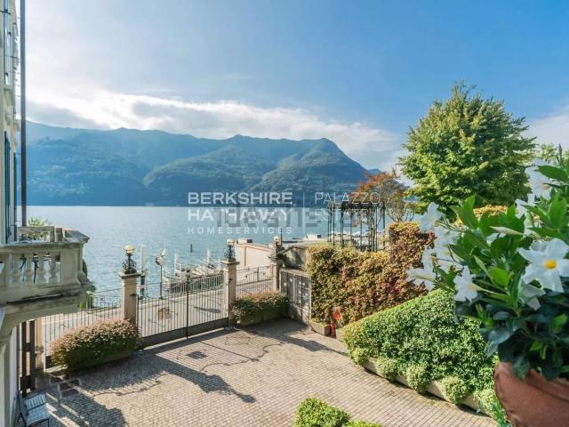 Appartamento in vendita di 94 m² in Via Regina