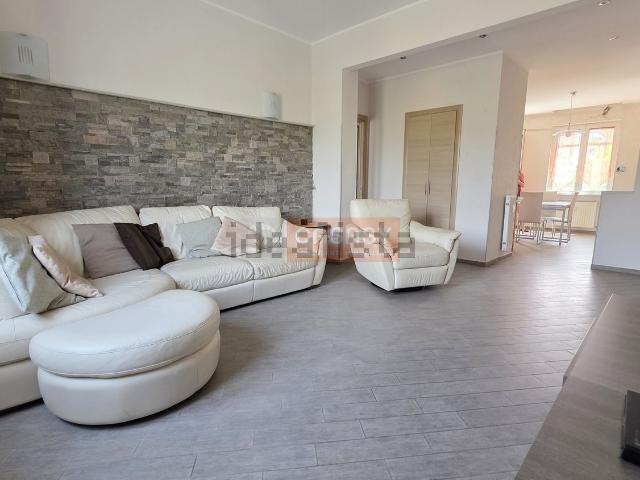 Appartamento in vendita di 94 m² in Via San Gottardo