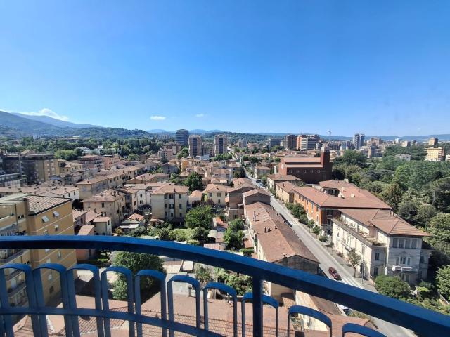 Appartamento in vendita di 94 m² in Via Sesto Pompeo