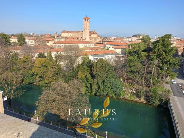 Appartamento in vendita di 94 m² in Viale Cadorna, 16