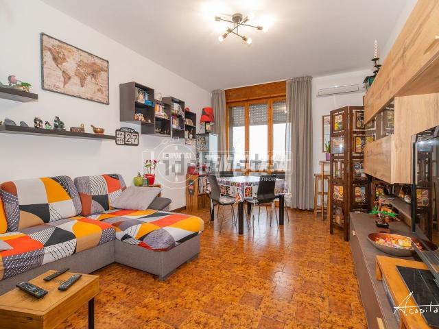 Appartamento in vendita di 94 m² in Viale Caduti sul Lavoro, 171