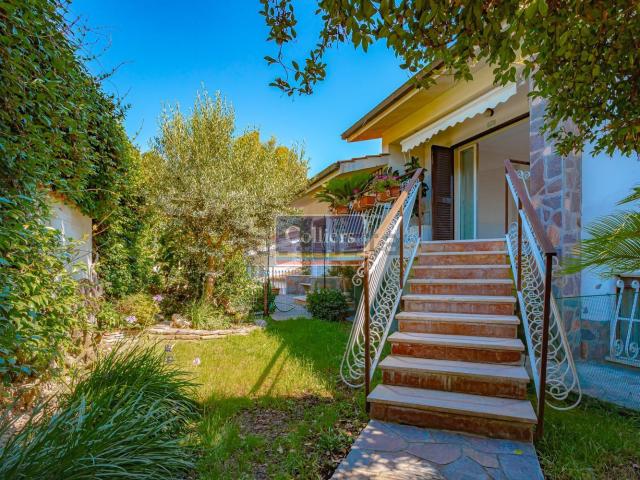 Appartamento in vendita di 94 m² in Viale dei Romagnoli, 2294