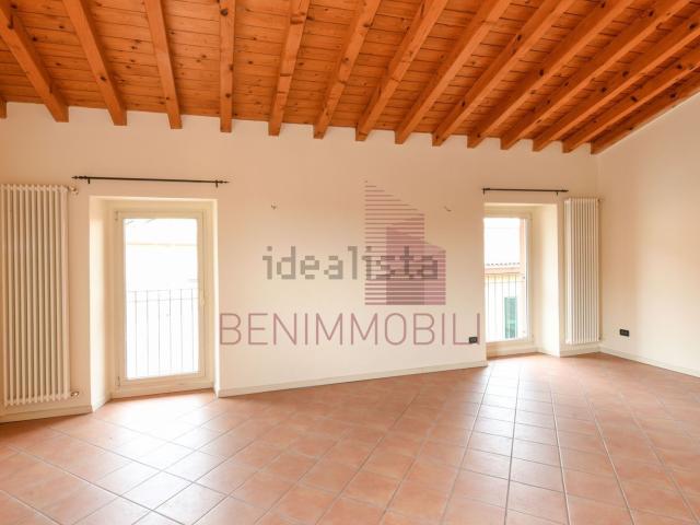 Appartamento in vendita di 94 m² in Viale Sant&apos Eufemia, 58