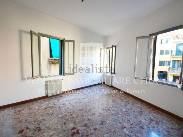 Appartamento in vendita di 95 m² in Calle Falier