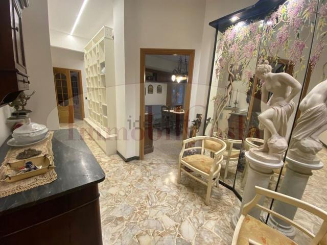 Appartamento in vendita di 95 m² in Corso Genova