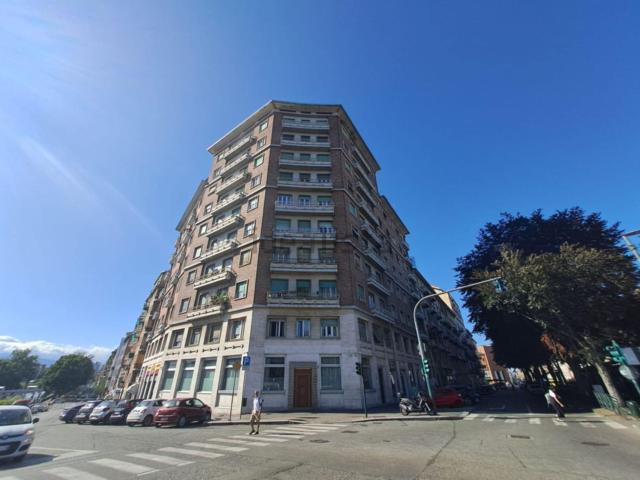 Appartamento in vendita di 95 m² in Corso Giulio Cesare, 17