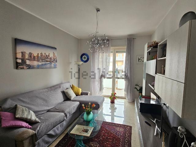 Appartamento in vendita di 95 m² in Corso Sebastopoli, 306
