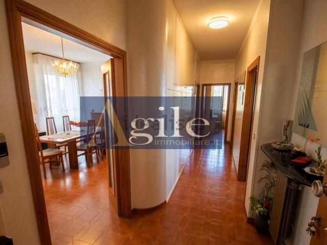 Appartamento in vendita di 95 m² in Frazione Piagge, 236