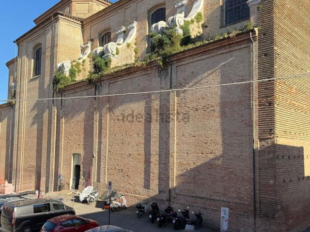 Appartamento in vendita di 95 m² in Piazza Aguselli
