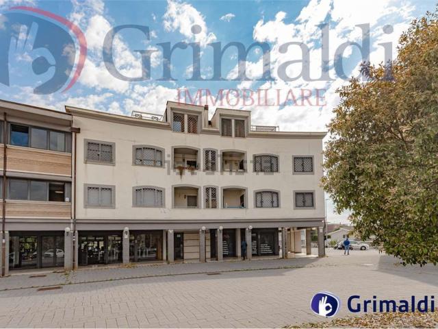 Appartamento in vendita di 95 m² in Piazza Attilio Omodei Zorini, 41