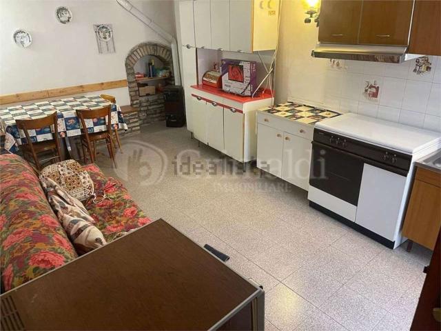 Appartamento in vendita di 95 m² in Piazza della Chiesa, 21