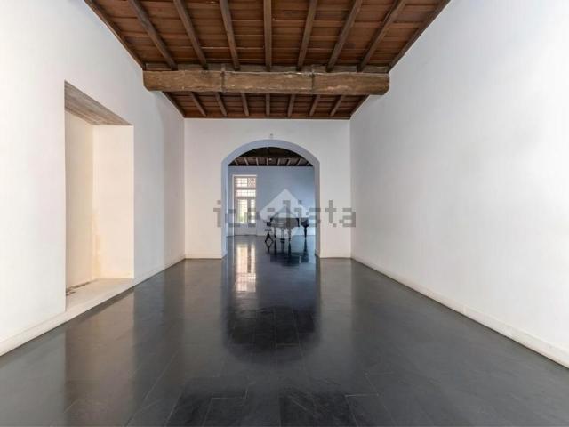 Appartamento in vendita di 95 m² in Piazza di Pietra