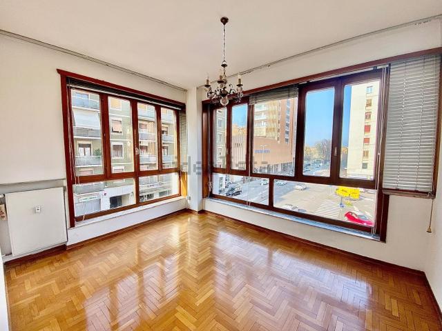 Appartamento in vendita di 95 m² in Piazzale Medaglie D&apos Oro