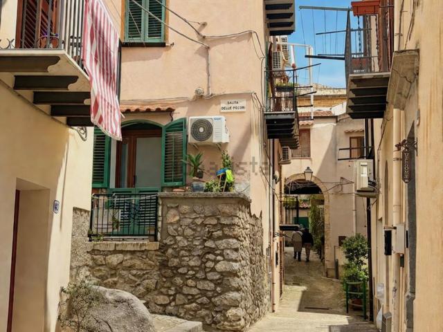 Appartamento in vendita di 95 m² in Salita delle Pecore, 2