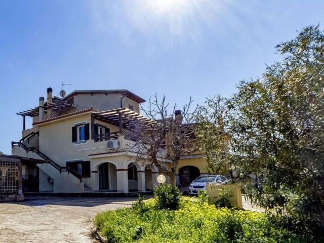 Appartamento in vendita di 95 m² in Traversa Monte Furru, 27