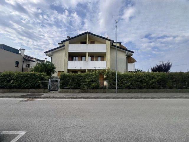 Appartamento in vendita di 95 m² in Via Tazzoli, 21