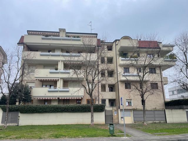 Appartamento in vendita di 95 m² in Via Ticino, 9
