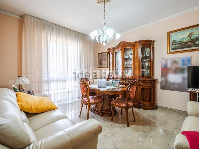 Appartamento in vendita di 95 m² in Via Tiziano, 60