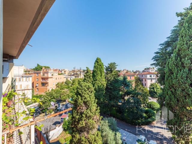 Appartamento in vendita di 95 m² in Via Tommaso Salvini