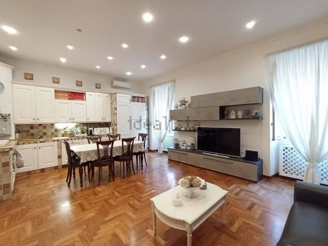 Appartamento in vendita di 95 m² in Via Traiano, 31