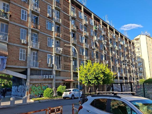 Appartamento in vendita di 95 m² in Via Treviri, 39