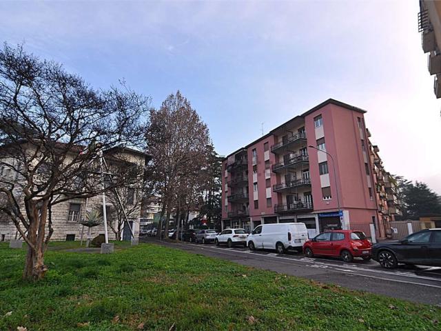 Appartamento in vendita di 95 m² in Via Trento