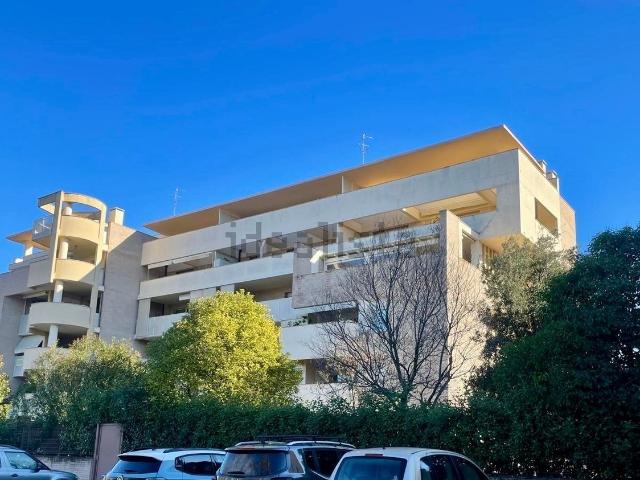 Appartamento in vendita di 95 m² in Via Trento, 85
