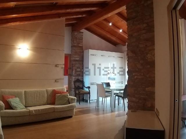 Appartamento in vendita di 95 m² in Via Tuzzi