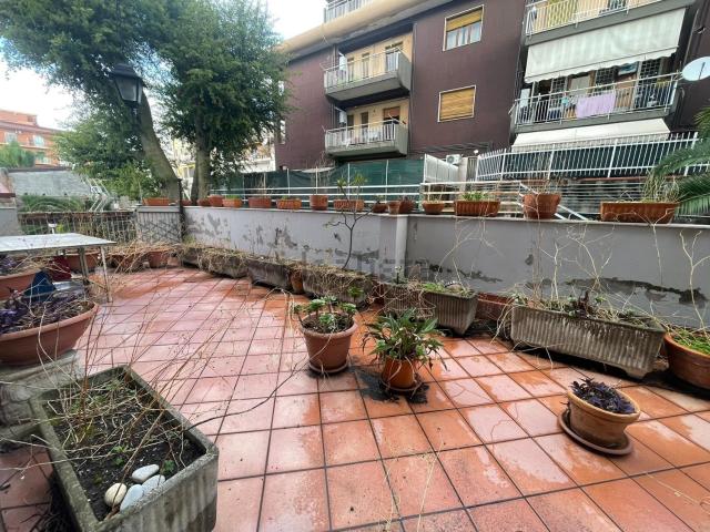 Appartamento in vendita di 95 m² in Via Varese