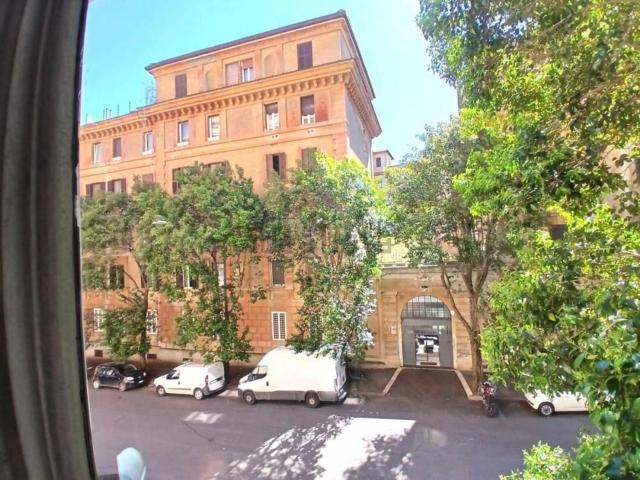 Appartamento in vendita di 95 m² in Via Virginio Vespignani