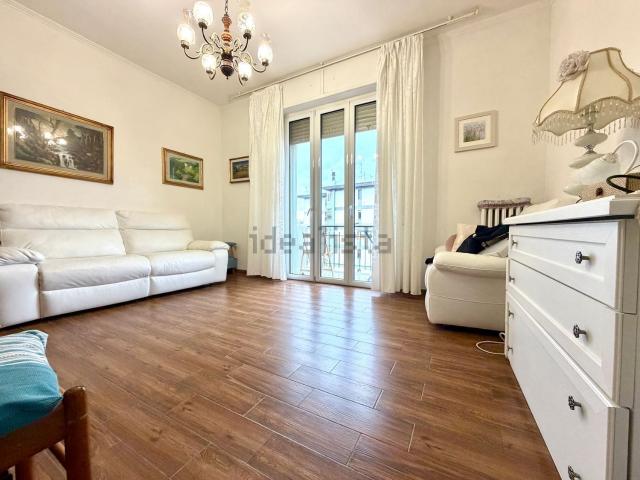 Appartamento in vendita di 95 m² in Via Vittorio Alfieri