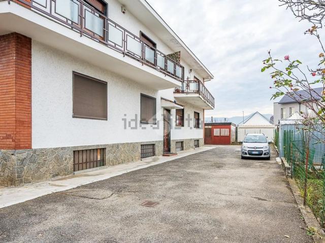 Appartamento in vendita di 95 m² in Via Vittorio Alfieri, 9