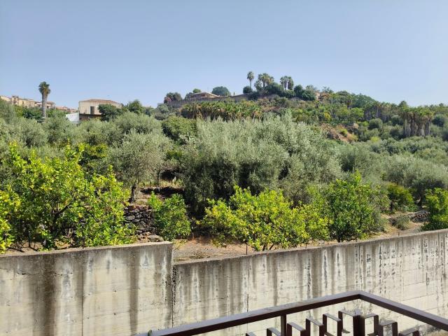 Appartamento in vendita di 95 m² in Via Acicastello