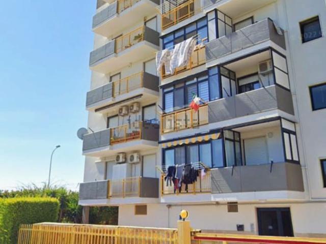 Appartamento in vendita di 95 m² in Via Abruzzi, 1