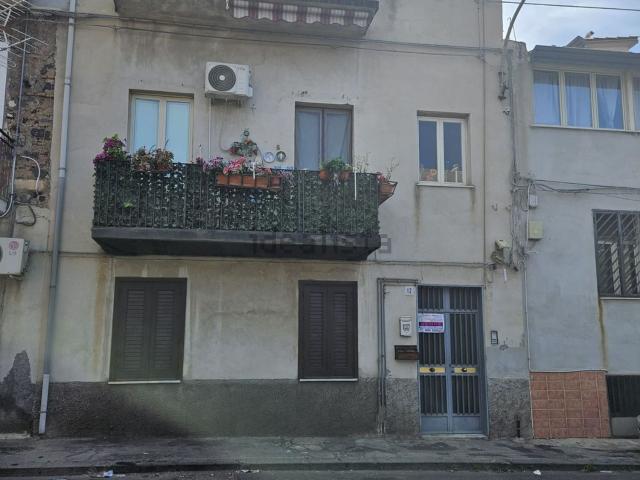 Appartamento in vendita di 95 m² in Via Agira, 12
