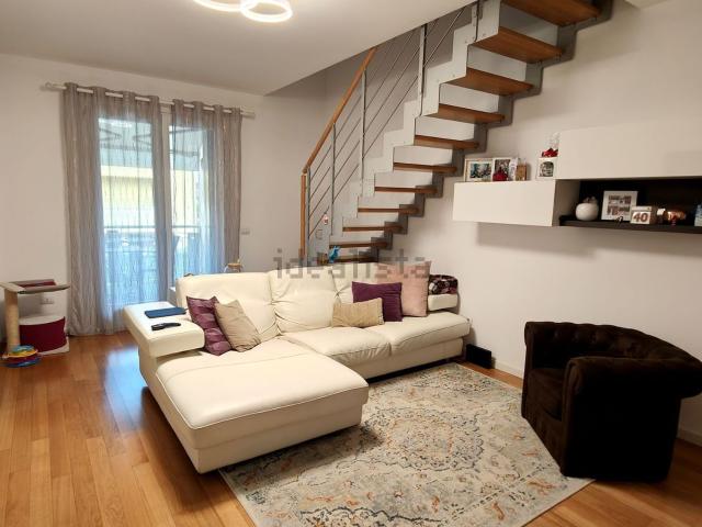 Appartamento in vendita di 95 m² in Via Alemagna