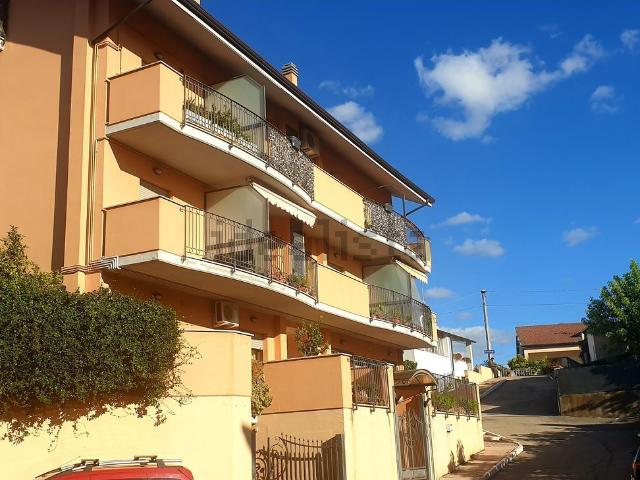 Appartamento in vendita di 95 m² in Via Alento, 44